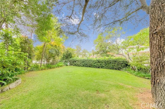 516 Orange Grove Avenue, South Pasadena CA: https://media.crmls.org/medias/dd074575-d573-4271-8920-1fac34a8dadc.jpg