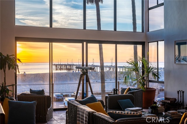 Detail Gallery Image 2 of 42 For 1 Buccaneer St #6,  Marina Del Rey,  CA 90292 - 3 Beds | 3 Baths