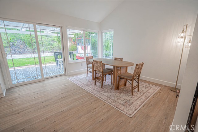 Detail Gallery Image 15 of 26 For 25891 Fenda, Valencia,  CA 91355 - 3 Beds | 2 Baths