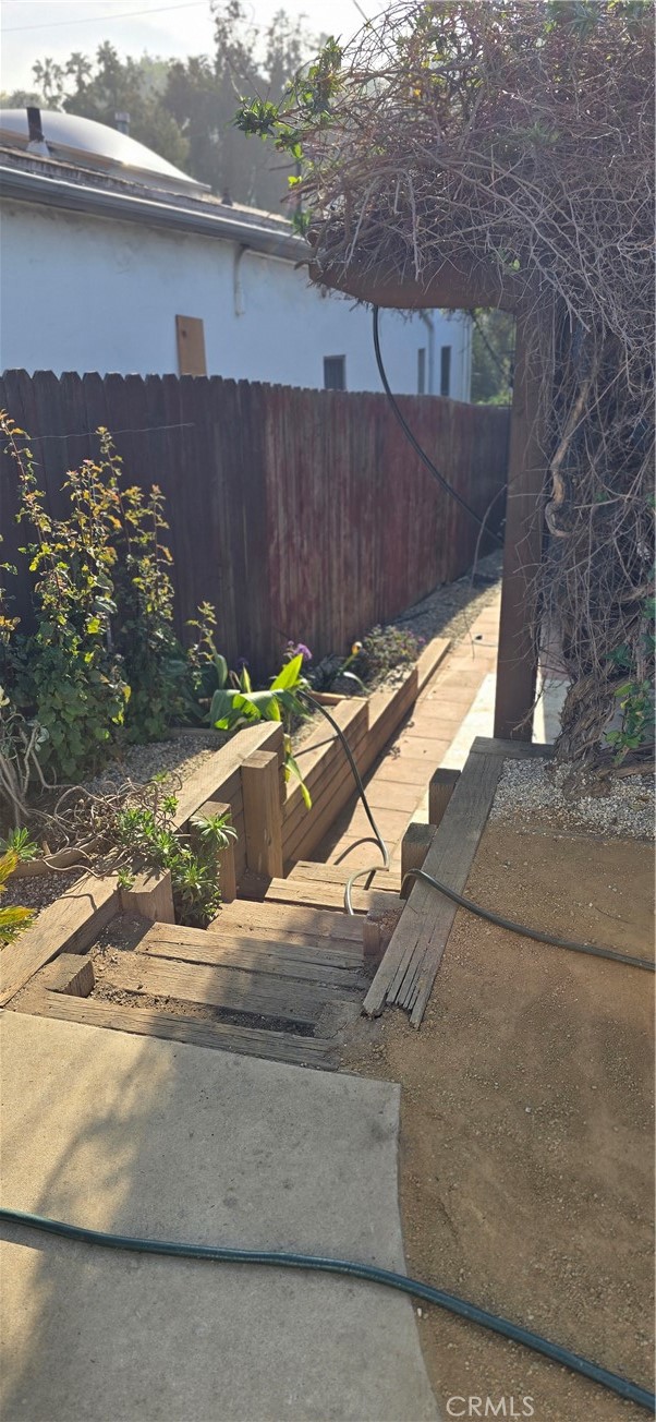 Detail Gallery Image 13 of 24 For 2756 Locksley, Los Angeles,  CA 90039 - 1 Beds | 1 Baths