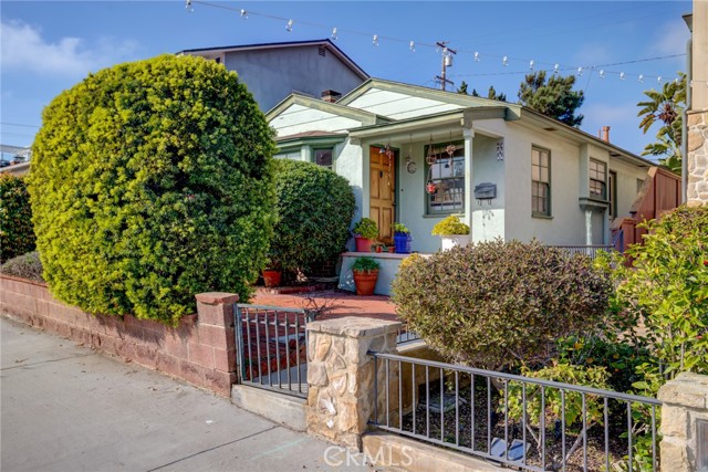 341 4th Street, Manhattan Beach, California 90266, 2 Bedrooms Bedrooms, ,1 BathroomBathrooms,Residential,Sold,4th,SB22011102