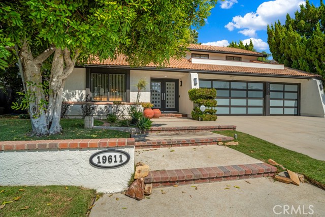 Image 2 for 19611 Singing Hills Dr, Porter Ranch, CA 91326