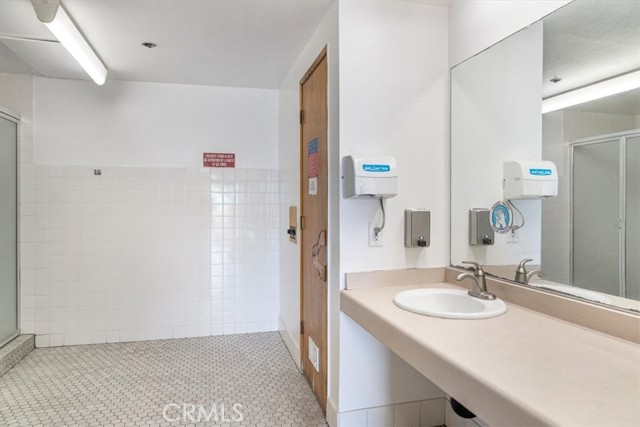 130 The Village # 106, Redondo Beach, California 90277, 2 Bedrooms Bedrooms, ,2 BathroomsBathrooms,Residential Lease,For Rent,130 The Village # 106,CRSB22046617