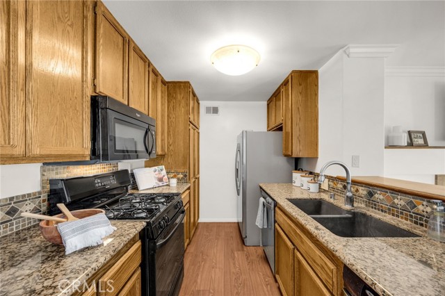 Detail Gallery Image 8 of 31 For 13575 Murphy Hill Dr, Whittier,  CA 90601 - 2 Beds | 2 Baths