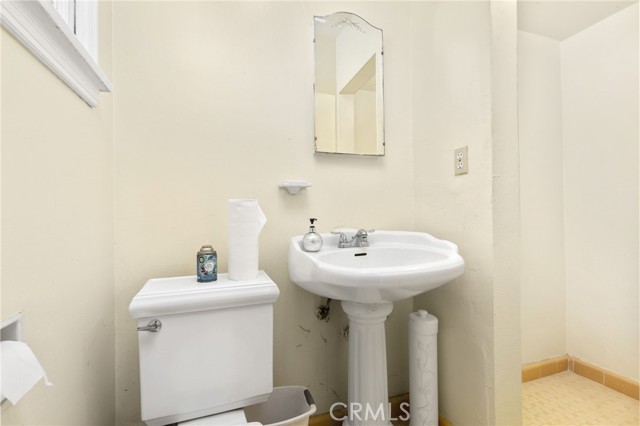 Detail Gallery Image 42 of 53 For 4202 University, Riverside,  CA 92501 - 4 Beds | 3 Baths