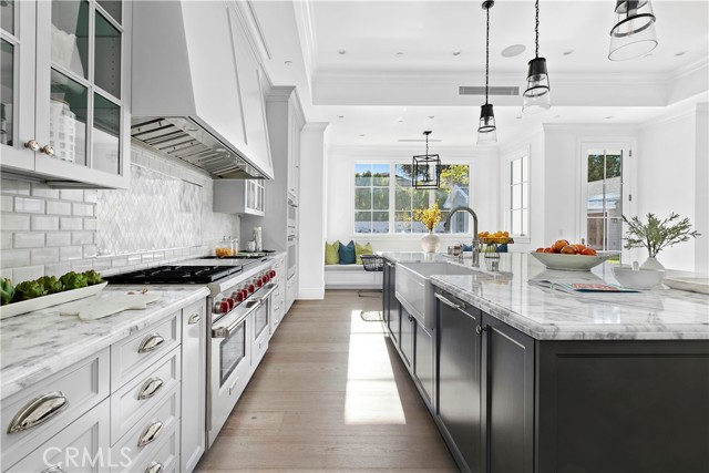 Detail Gallery Image 25 of 56 For 4509 Noeline Ave, Encino,  CA 91436 - 6 Beds | 6/1 Baths