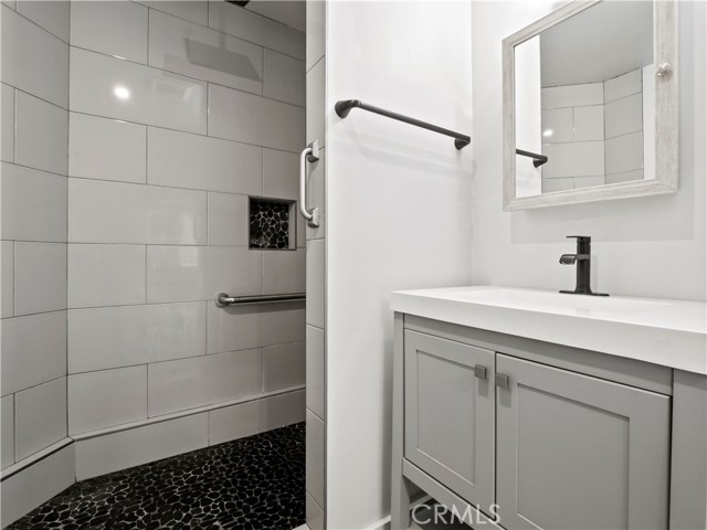 Detail Gallery Image 32 of 42 For 12025 Herbert St, Culver City,  CA 90066 - – Beds | – Baths