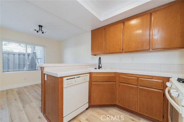 292 Lemon Grove, Irvine CA: https://media.crmls.org/medias/dd0ac568-b724-4d02-bc77-843f2c671f77.jpg