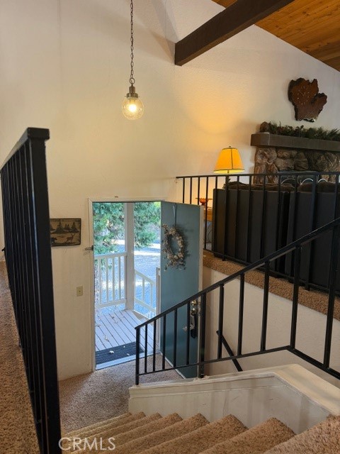 Detail Gallery Image 6 of 34 For 301 Canyon Crest, Lake Arrowhead,  CA 92352 - 3 Beds | 2 Baths