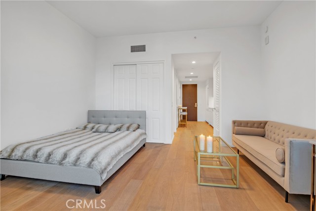 Detail Gallery Image 4 of 17 For 877 Francisco St #1921,  Los Angeles,  CA 90017 - 0 Beds | 1 Baths