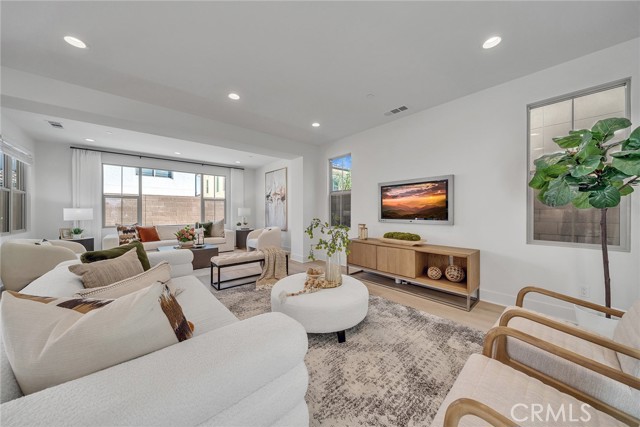162 Somera, Irvine CA: https://media.crmls.org/medias/dd0bab29-c953-4257-8645-643e2de062b9.jpg