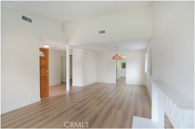 Detail Gallery Image 7 of 31 For 1110 Redding Ave, Costa Mesa,  CA 92626 - 4 Beds | 2 Baths