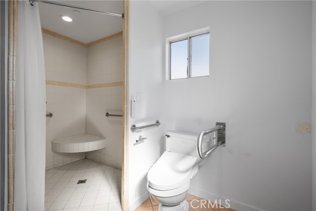 Detail Gallery Image 33 of 44 For 9600 Amboy Ave, Pacoima,  CA 91331 - 7 Beds | 6 Baths