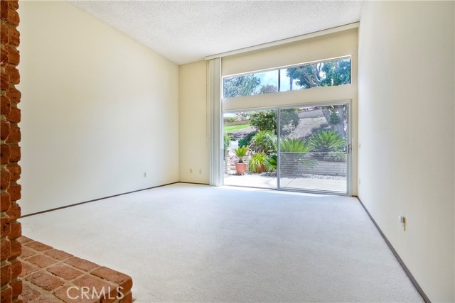 6766 Camino Del Prado, Carlsbad CA: https://media.crmls.org/medias/dd0cfa47-699c-4f84-84f9-c2da65024050.jpg