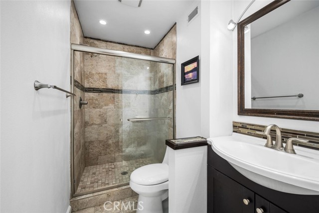 Detail Gallery Image 19 of 37 For 20326 Gardenia Dr, Huntington Beach,  CA 92646 - 3 Beds | 2/1 Baths