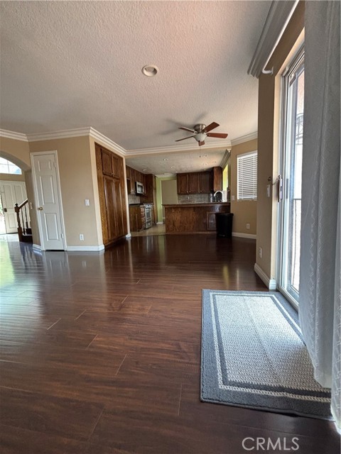 17092 Whispering Brook Way, Riverside CA: https://media.crmls.org/medias/dd0ea118-adac-4f15-94f2-515002c492eb.jpg