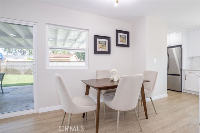 Detail Gallery Image 4 of 33 For 20341 Schoenborn St, Winnetka,  CA 91306 - 3 Beds | 2 Baths