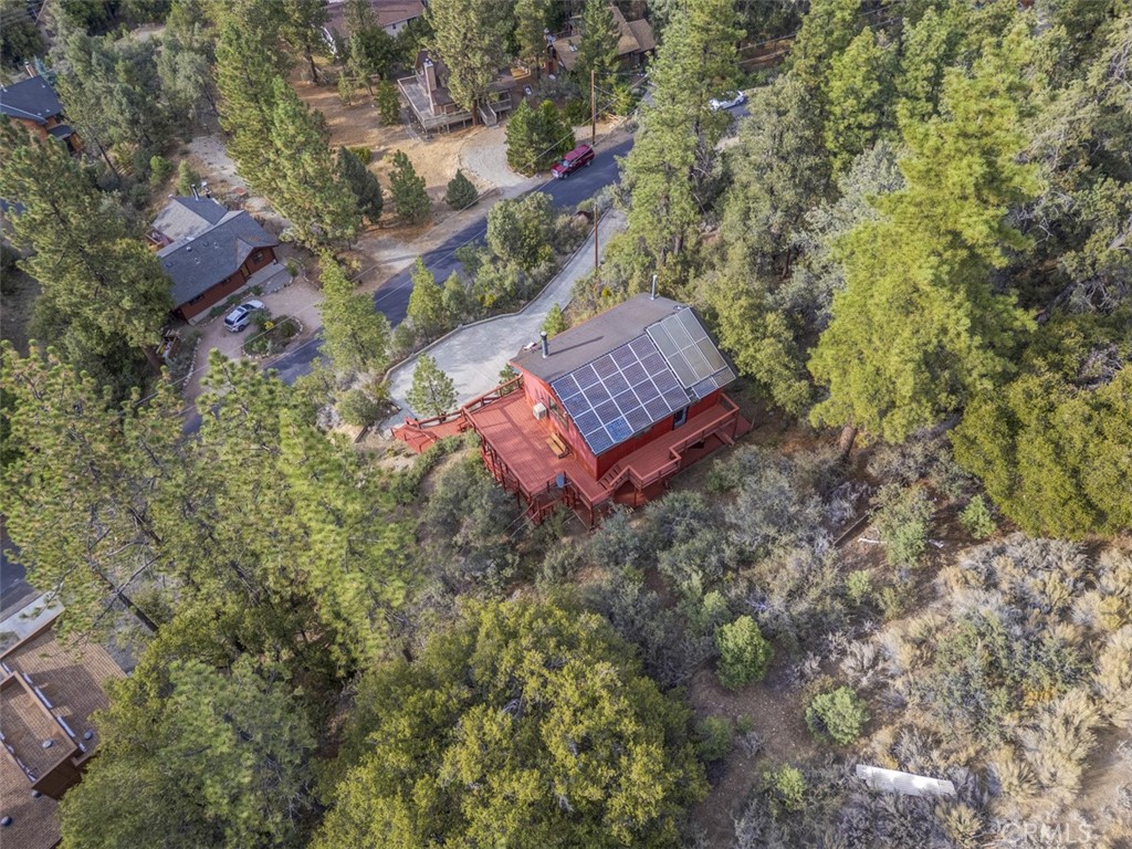 https://media.crmls.org/medias/dd0f0b62-3a23-4936-95d0-1b10c7db653a.jpg?preset=X-Large