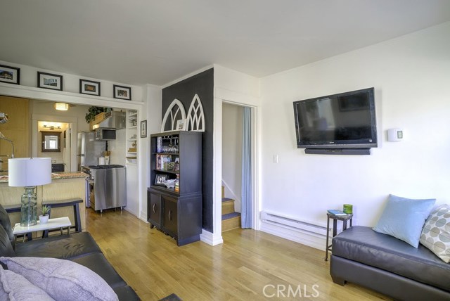 317 Bayview Drive, Hermosa Beach, California 90254, 2 Bedrooms Bedrooms, ,3 BathroomsBathrooms,Residential,Sold,Bayview,SB17229063