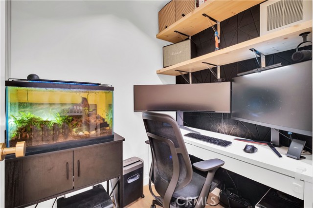 Detail Gallery Image 23 of 42 For 745 Main, El Segundo,  CA 90245 - 2 Beds | 2 Baths