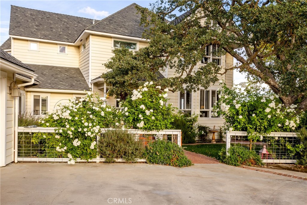 744 Cherry Street, Paso Robles, CA 93446