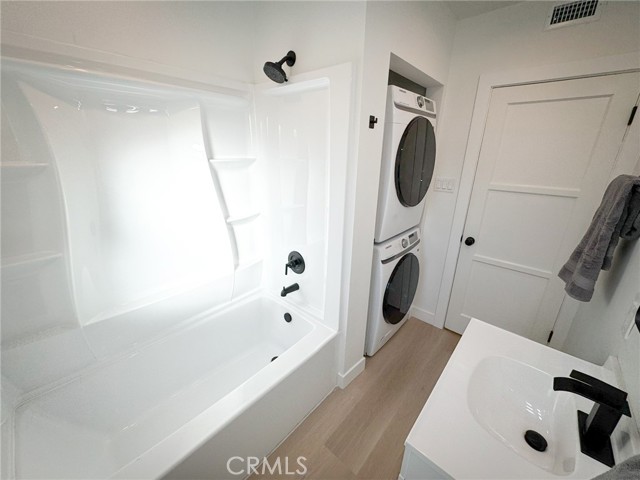 Detail Gallery Image 13 of 17 For 1700 Del Valle Ave #1704,  Glendale,  CA 91208 - 1 Beds | 1 Baths