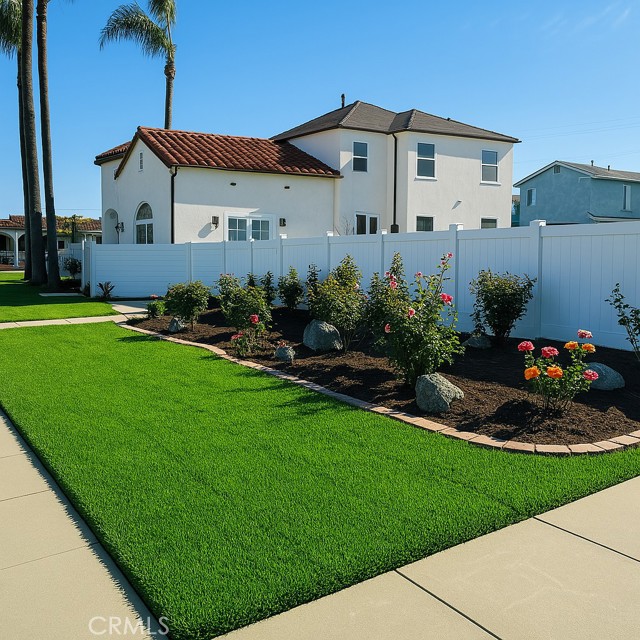 Detail Gallery Image 2 of 51 For 423 S Poinsettia Ave, Compton,  CA 90221 - 4 Beds | 3 Baths