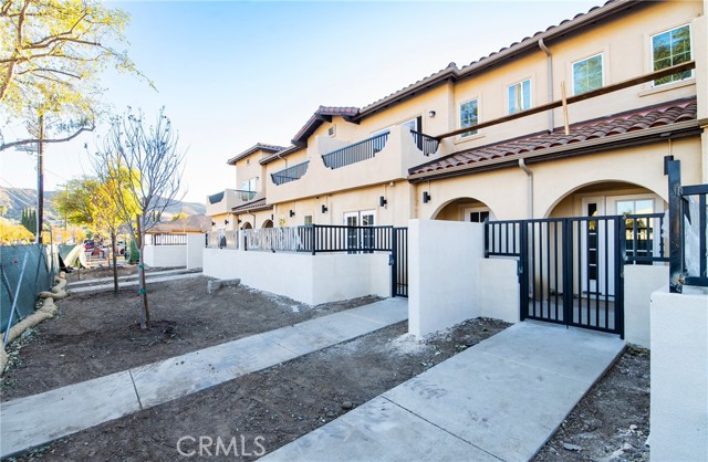 Detail Gallery Image 2 of 43 For 5502 E Los Angeles Ave #4,  Simi Valley,  CA 93063 - 3 Beds | 2/1 Baths