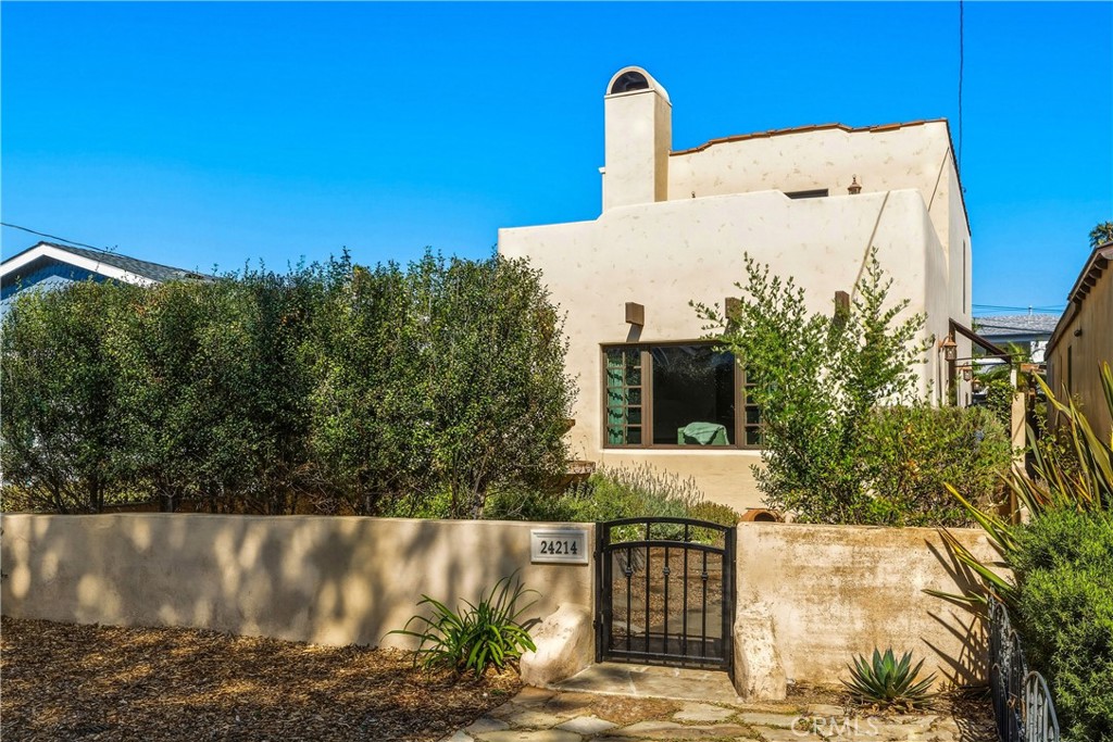 24214 Los Codona Avenue
