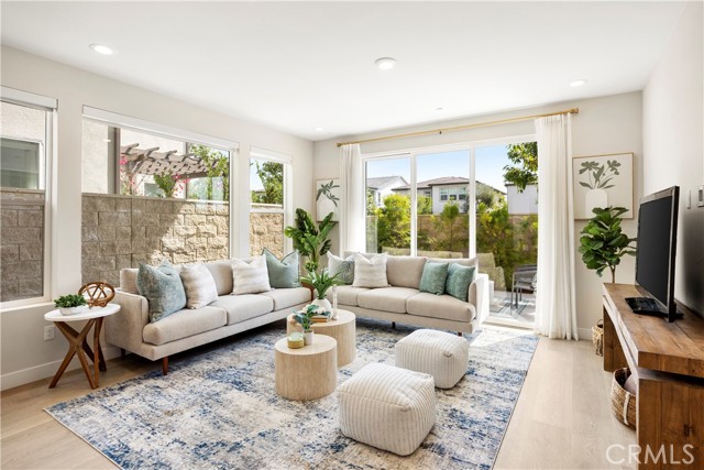 Detail Gallery Image 9 of 73 For 130 Pin, Lake Forest,  CA 92630 - 5 Beds | 3/1 Baths