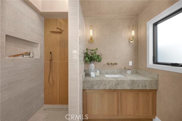 Detail Gallery Image 31 of 47 For 900 Catalina Ave, Seal Beach,  CA 90740 - 3 Beds | 2 Baths