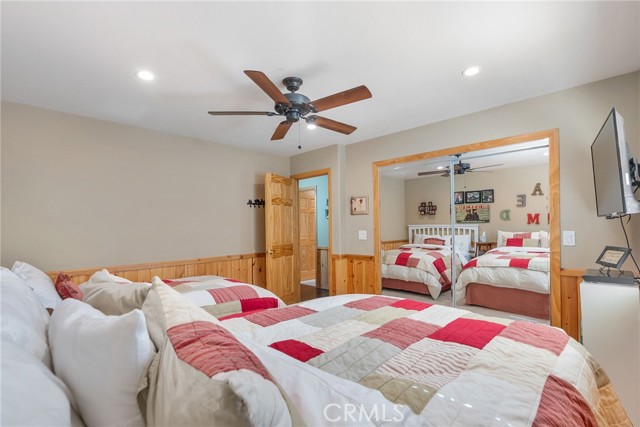 Detail Gallery Image 30 of 52 For 261 Crater Lake, Big Bear Lake,  CA 92315 - 3 Beds | 2 Baths