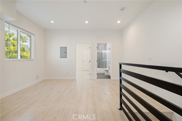 Detail Gallery Image 27 of 53 For 1143 Irolo St, Los Angeles,  CA 90006 - 12 Beds | 14 Baths
