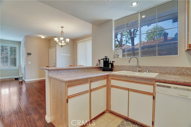 234 Gallery Way, Tustin CA: https://media.crmls.org/medias/dd1435c5-3df2-44e8-a851-1d5d7c7259e0.jpg