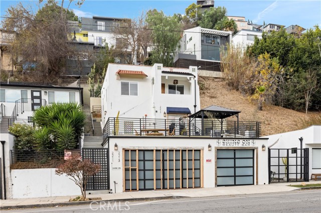 Detail Gallery Image 8 of 8 For 2211 Hyperion Ave, Los Angeles,  CA 90027 - 2 Beds | 1 Baths