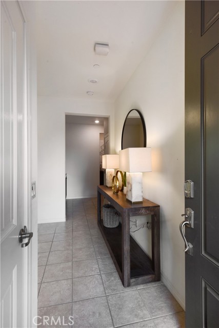 Detail Gallery Image 5 of 26 For 7075 Montecito Ln, Corona,  CA 92880 - 4 Beds | 3/1 Baths