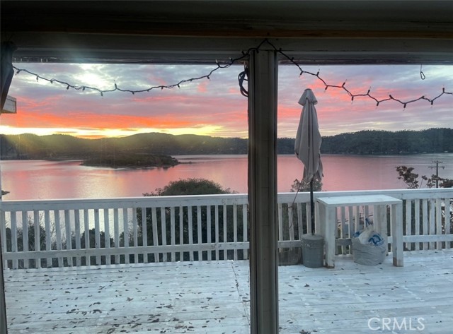 Detail Gallery Image 5 of 38 For 11633 Lakeview Dr, Clearlake Oaks,  CA 95423 - 2 Beds | 1/1 Baths