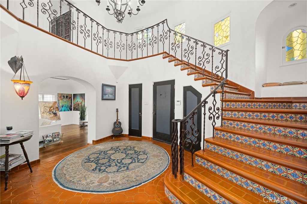 https://media.crmls.org/medias/dd156fc2-176d-490e-ad8d-8da7249f9fd5.jpg?preset=X-Large