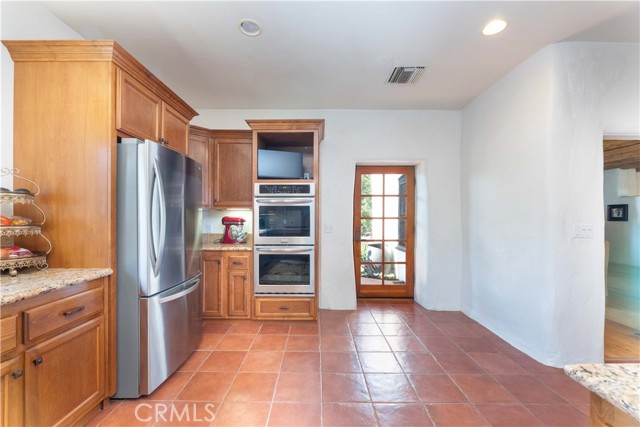 1615 Halsey Street, Redlands CA: https://media.crmls.org/medias/dd15b370-6be4-4fc8-91d3-0ea8d91372c0.jpg