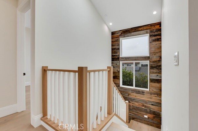 ACCENT WALL OF STAIRWELL