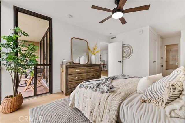1750 E Ocean Boulevard, Long Beach CA: https://media.crmls.org/medias/dd16fde2-1a6c-4216-a1f2-39cac33a09d9.jpg