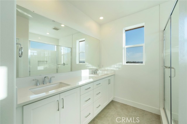 Detail Gallery Image 21 of 43 For 253 Westdale, Irvine,  CA 92618 - 4 Beds | 2/1 Baths