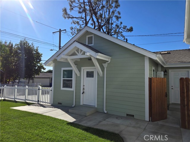 Detail Gallery Image 2 of 14 For 119 Norumbega Dr #1,  Monrovia,  CA 91016 - 1 Beds | 1 Baths