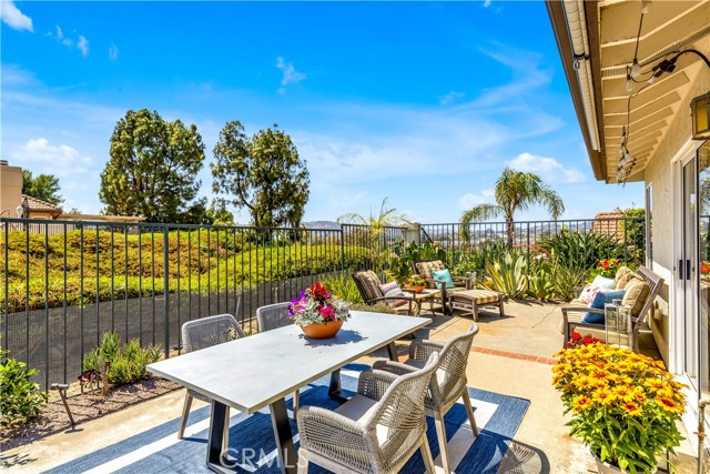 27237 Via Capri, San Juan Capistrano CA: https://media.crmls.org/medias/dd1990b1-161c-4fd0-bf82-2fd877dc9110.jpg