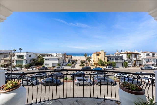 Image 12 of 62 For 2304 Hermosa Avenue