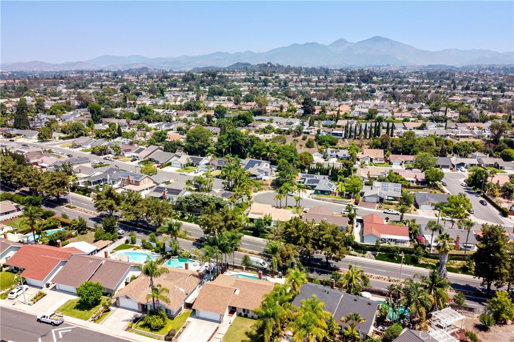 MLS #OC25175888 image #43