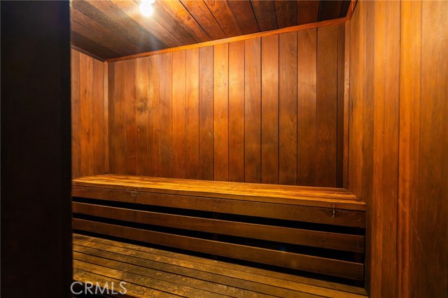 911 N Kings Road, West Hollywood CA: https://media.crmls.org/medias/dd1a8e4c-7ca0-4316-aefa-021a17523ffb.jpg