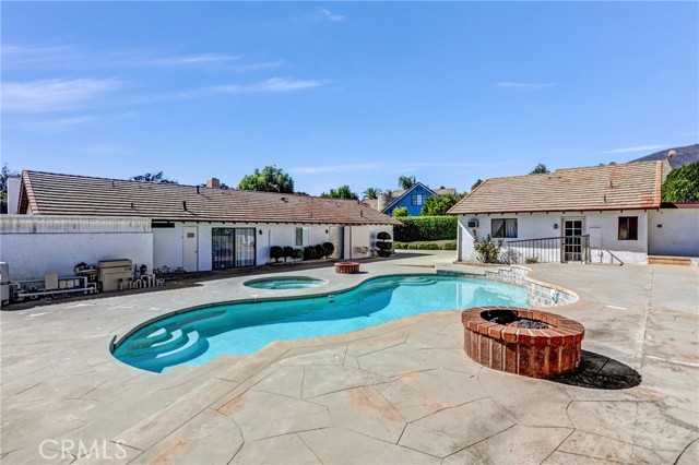 Detail Gallery Image 39 of 60 For 2376 Sunset Curv, Upland,  CA 91784 - 4 Beds | 3/1 Baths