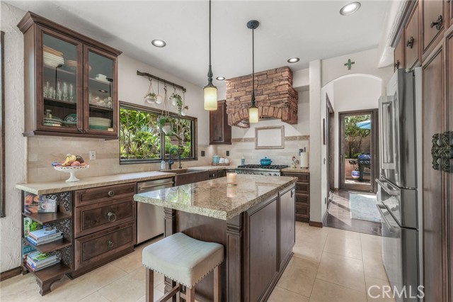 19066 Willow Brook, Lake Forest CA: https://media.crmls.org/medias/dd1b9611-40c6-432f-a96e-d653b2701a09.jpg