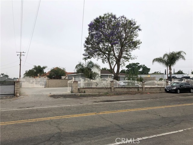 8410 Mulberry Avenue, Fontana, California 92335, 8 Bedrooms Bedrooms, ,7 BathroomsBathrooms,Single Family Residence,For Sale,Mulberry,CV24142783